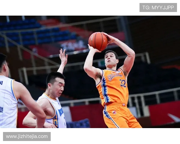 魔术队凭借强势表现挑战热火队季后赛晋级之路悬念重重